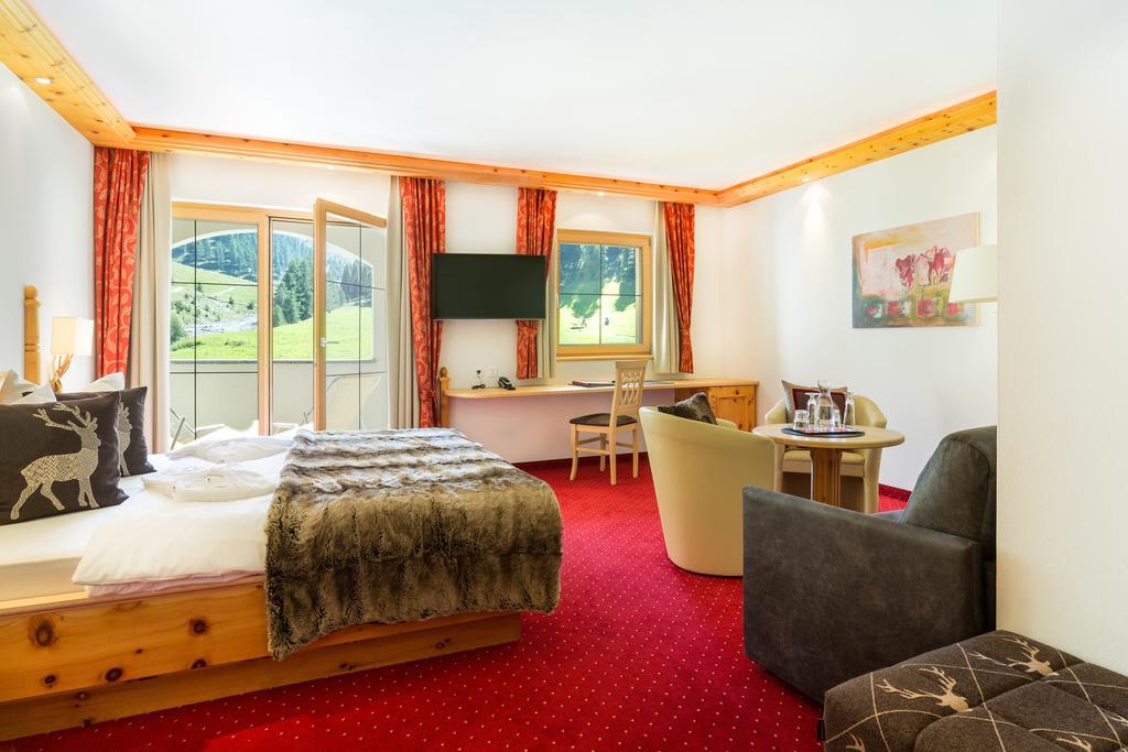 Hotel Chasa Castello Relax & 4*